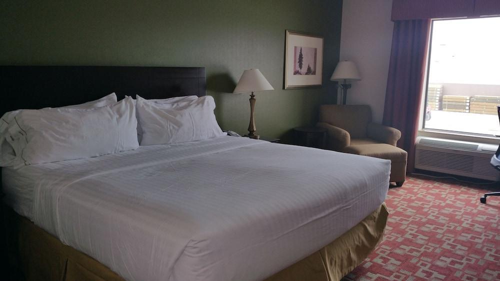 Holiday Inn Express Венсен Экстерьер фото