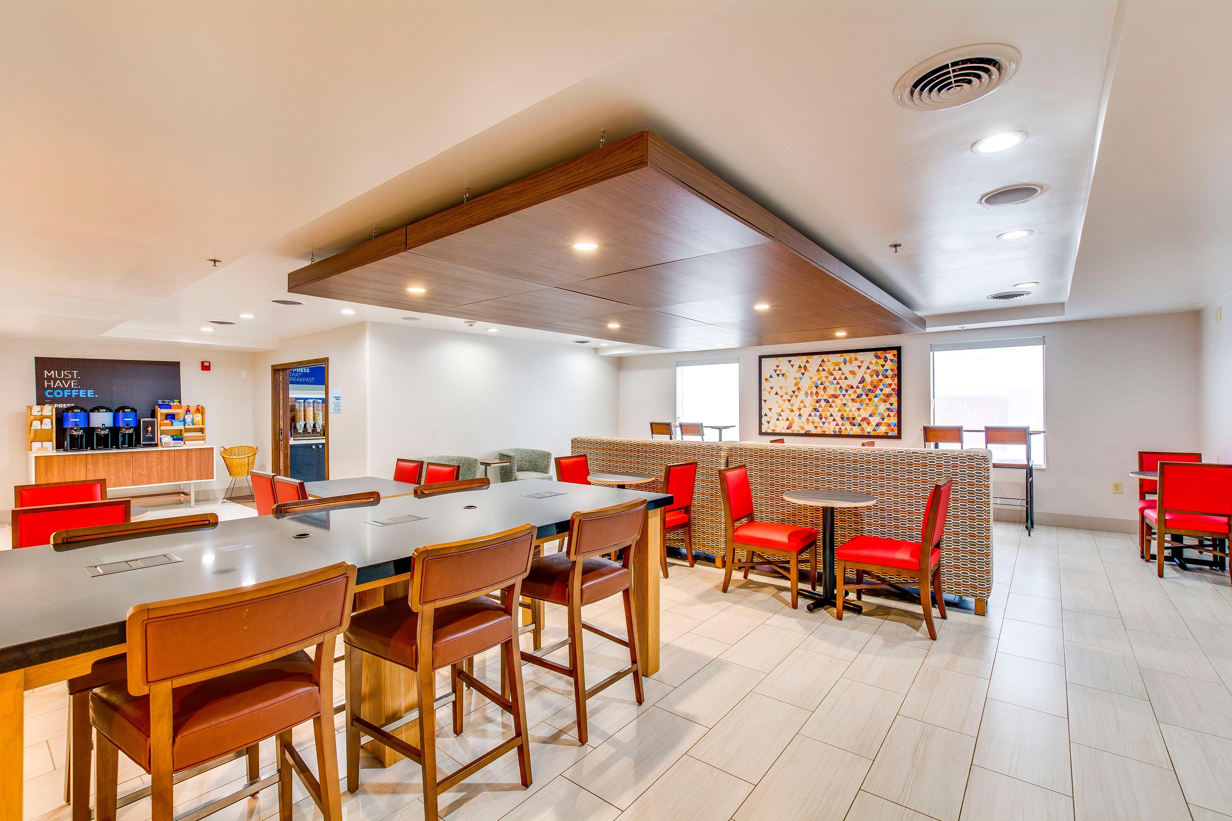 Holiday Inn Express Венсен Экстерьер фото