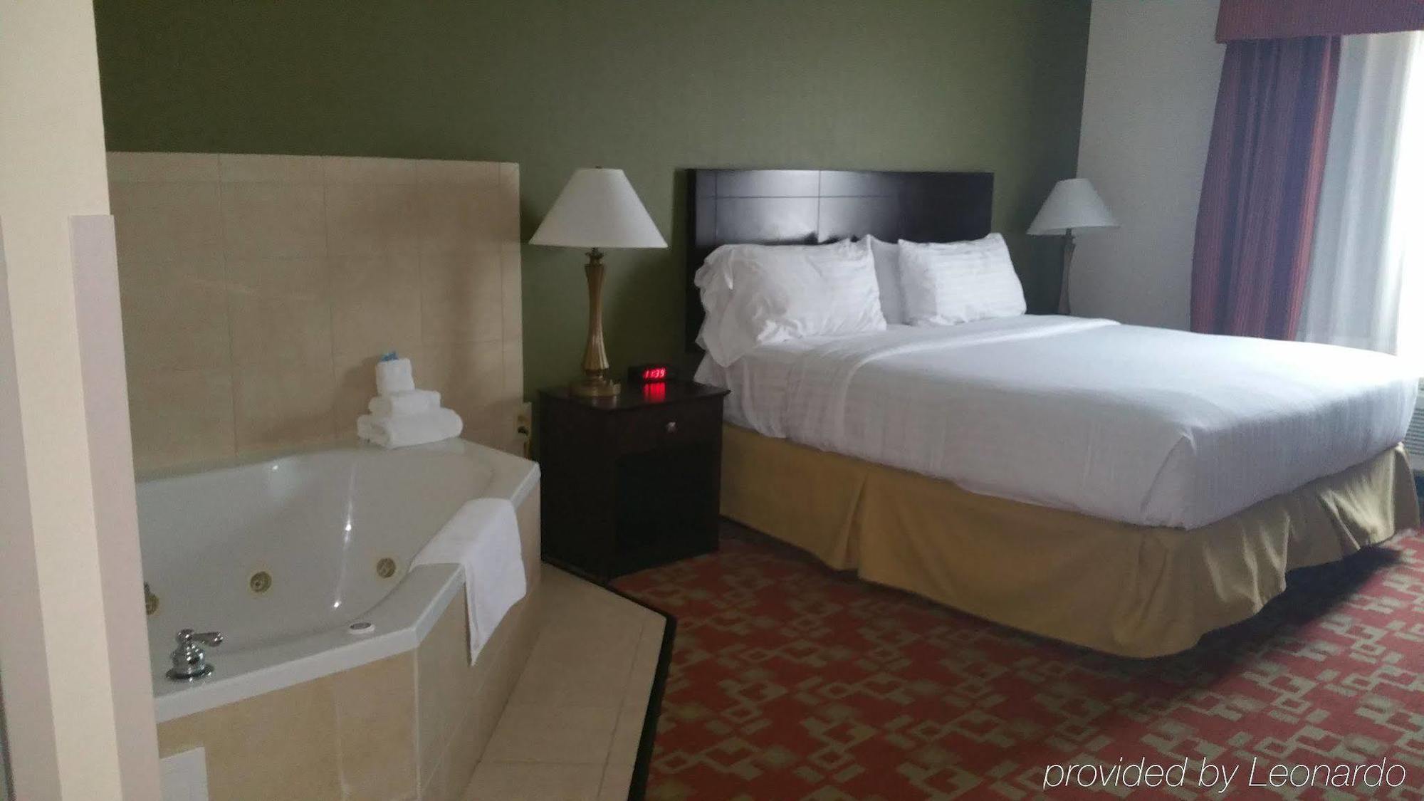 Holiday Inn Express Венсен Экстерьер фото