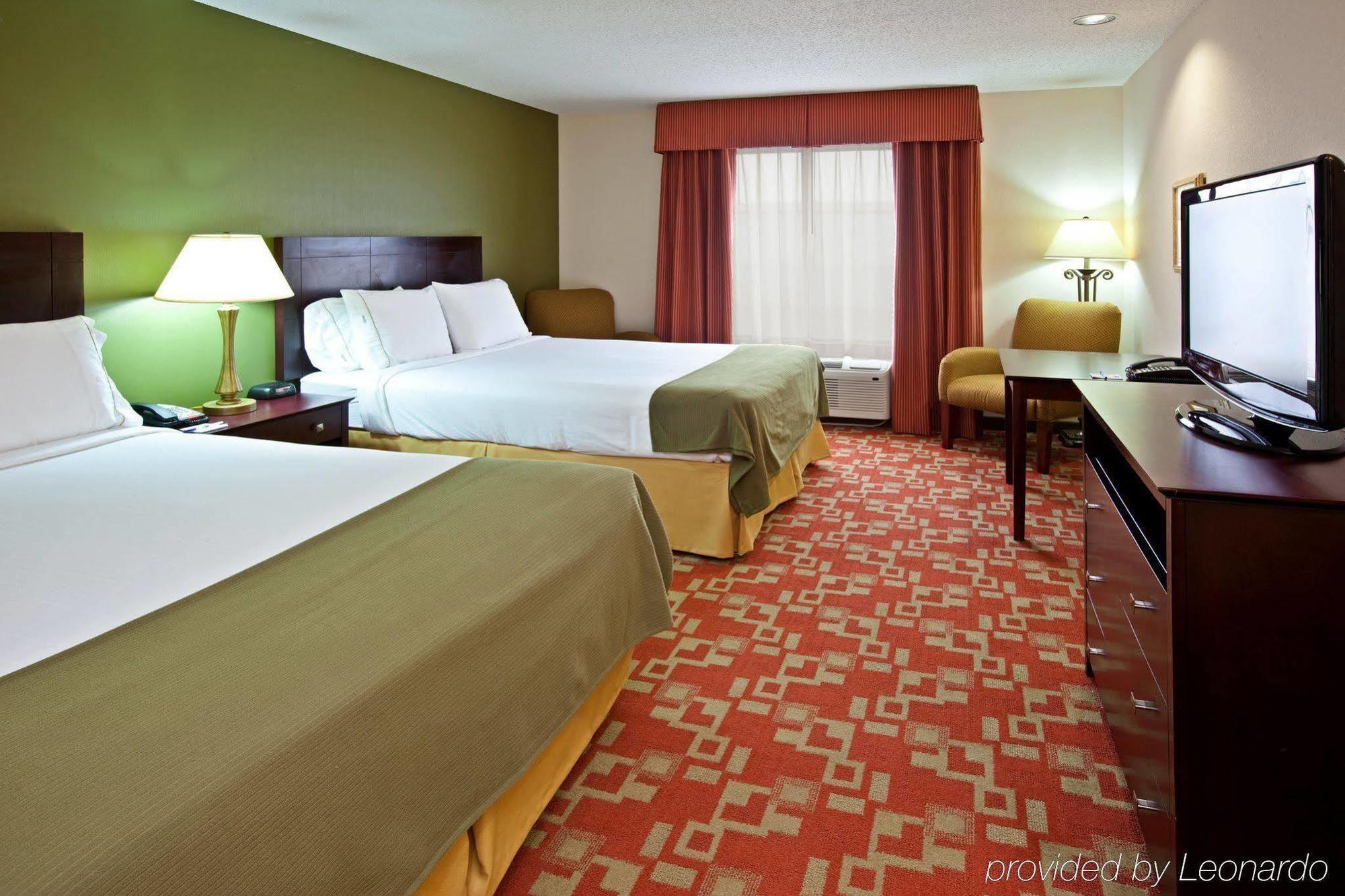 Holiday Inn Express Венсен Экстерьер фото